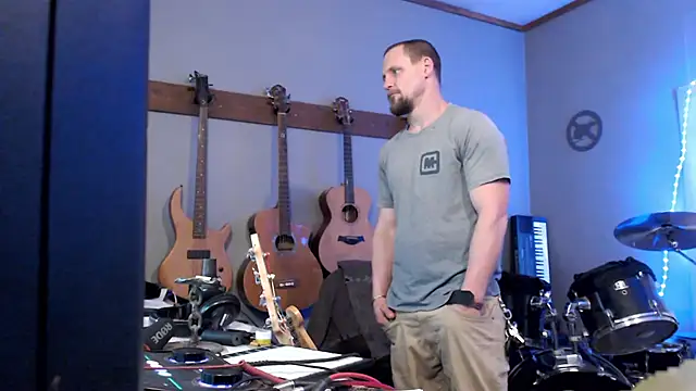 Snapshot of itsjameswebbscope chatting on 02.09.26 itsjameswebbscope online show from 02.09.26