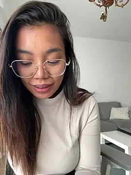 Snapshot of NaughtyMe chatting on 12.17.24 NaughtyMe online show from 12.17.24