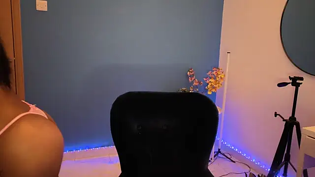 NaughtyMe online show from 10.07.25