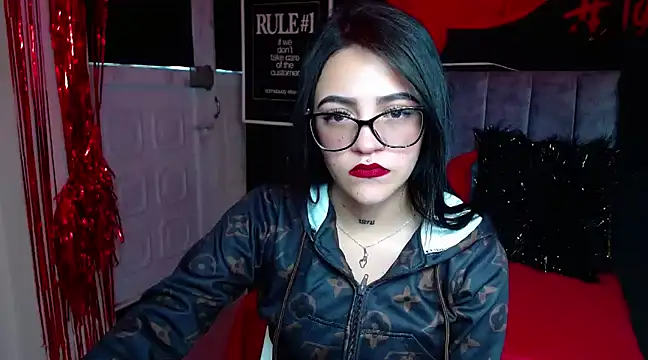 Violettasquirt online show from 03.17.25