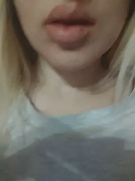 Snapshot of Linda_999 chatting on 12.15.24 Linda 999 online show from 12.15.24