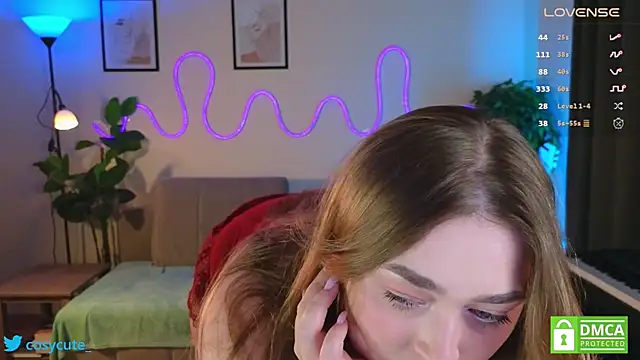 Snapshot of cosycute_ chatting on 09.18.25 cosycute online show from 09.18.25