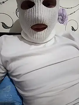 Snapshot of red_red00 chatting on 02.10.25 red red00 online show from 02.10.25