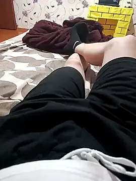 Snapshot of red_red00 chatting on 02.11.25 red red00 online show from 02.11.25