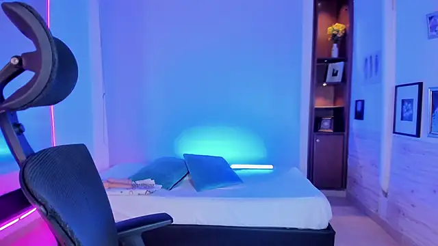 Susann Ross online show from 01.24.25