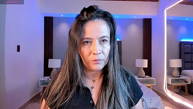 Susann Ross online show from 11.08.25