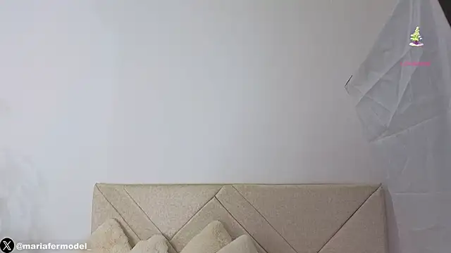 Mariafer05 online show from 12.24.24