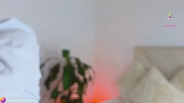Mariafer05 online show from 12.25.24