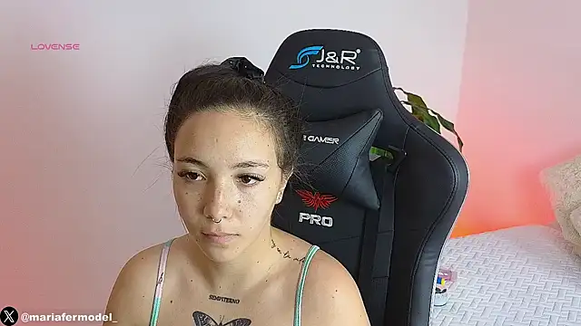 Mariafer05 online show from 12.30.24