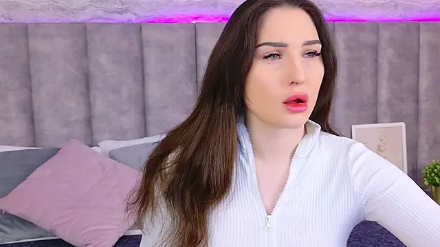 RoxiLester online show from 02.06.25