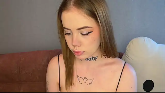 Snapshot of hanna_cry_baby chatting on 02.04.26 hanna cry baby online show from 02.04.26