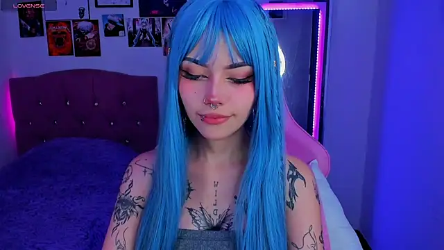 Snapshot of adri_tom44 chatting on 03.03.25 adri tom44 online show from 03.03.25