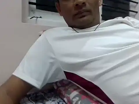 Snapshot of NiceBoy9099 chatting on 12.01.24 NiceBoy9099 online show from 12.01.24