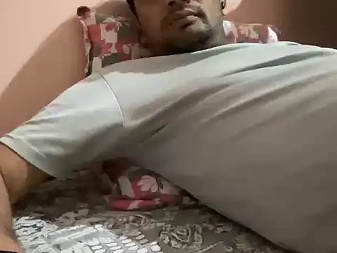 Snapshot of NiceBoy9099 chatting on 09.18.25 NiceBoy9099 online show from 09.18.25