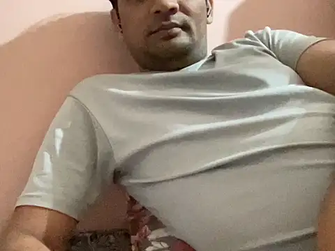 Snapshot of NiceBoy9099 chatting on 11.20.25 NiceBoy9099 online show from 11.20.25