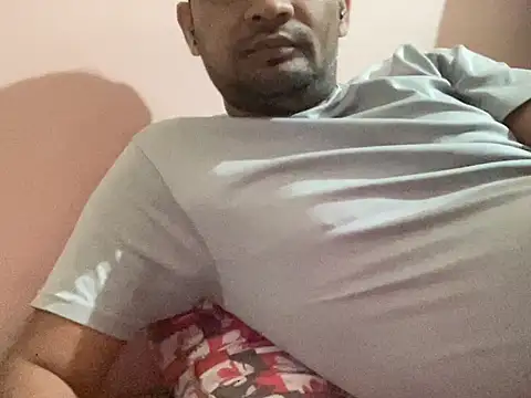 Snapshot of NiceBoy9099 chatting on 12.02.25 NiceBoy9099 online show from 12.02.25