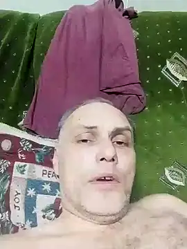 Snapshot of Pineapple04 chatting on 12.26.24 Pineapple04 online show from 12.26.24