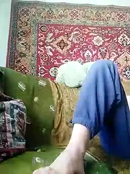 Snapshot of Pineapple04 chatting on 01.02.25 Pineapple04 online show from 01.02.25