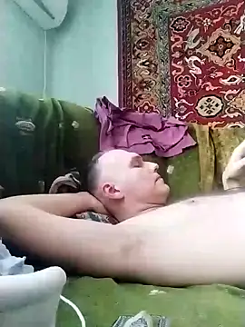 Snapshot of Pineapple04 chatting on 01.13.25 Pineapple04 online show from 01.13.25