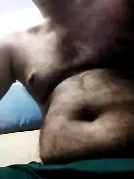 Snapshot of Pineapple04 chatting on 01.13.25 Pineapple04 online show from 01.13.25