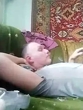 Snapshot of Pineapple04 chatting on 01.21.25 Pineapple04 online show from 01.21.25