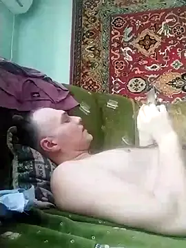 Snapshot of Pineapple04 chatting on 01.30.25 Pineapple04 online show from 01.30.25