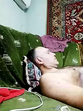 Snapshot of Pineapple04 chatting on 02.09.25 Pineapple04 online show from 02.09.25