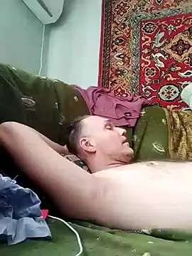 Snapshot of Pineapple04 chatting on 02.10.25 Pineapple04 online show from 02.10.25