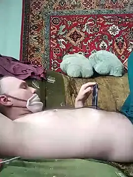 Snapshot of Pineapple04 chatting on 02.20.25 Pineapple04 online show from 02.20.25