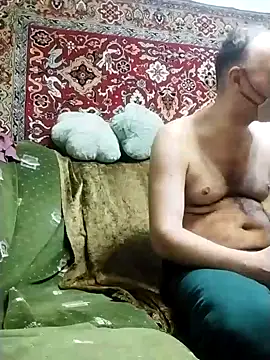 Snapshot of Pineapple04 chatting on 02.21.25 Pineapple04 online show from 02.21.25