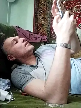 Snapshot of Pineapple04 chatting on 03.01.25 Pineapple04 online show from 03.01.25