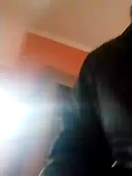 Snapshot of Pineapple04 chatting on 03.06.25 Pineapple04 online show from 03.06.25