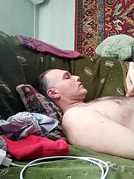 Snapshot of Pineapple04 chatting on 03.10.25 Pineapple04 online show from 03.10.25