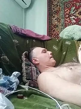 Snapshot of Pineapple04 chatting on 03.11.25 Pineapple04 online show from 03.11.25