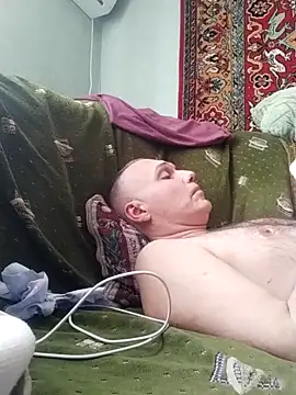 Snapshot of Pineapple04 chatting on 03.19.25 Pineapple04 online show from 03.19.25