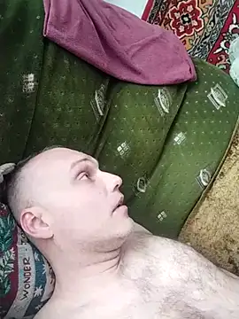 Snapshot of Pineapple04 chatting on 03.22.25 Pineapple04 online show from 03.22.25