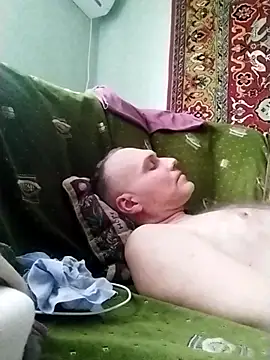 Snapshot of Pineapple04 chatting on 03.22.25 Pineapple04 online show from 03.22.25