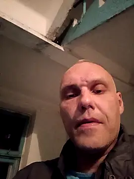 Snapshot of Pineapple04 chatting on 09.14.25 Pineapple04 online show from 09.14.25