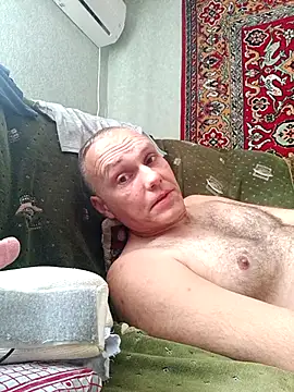 Snapshot of Pineapple04 chatting on 09.19.25 Pineapple04 online show from 09.19.25