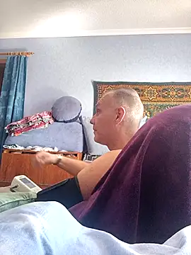 Snapshot of Pineapple04 chatting on 09.21.25 Pineapple04 online show from 09.21.25