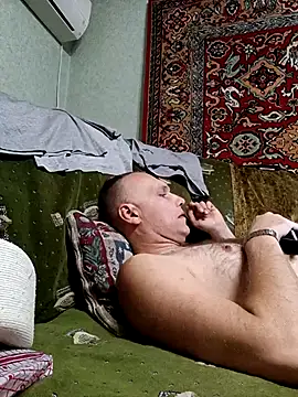 Snapshot of Pineapple04 chatting on 09.24.25 Pineapple04 online show from 09.24.25