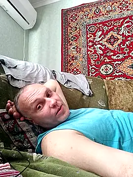 Snapshot of Pineapple04 chatting on 09.28.25 Pineapple04 online show from 09.28.25