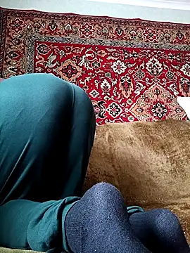 Snapshot of Pineapple04 chatting on 10.09.25 Pineapple04 online show from 10.09.25