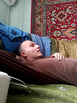 Snapshot of Pineapple04 chatting on 10.13.25 Pineapple04 online show from 10.13.25