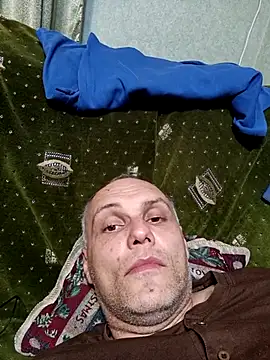 Snapshot of Pineapple04 chatting on 10.13.25 Pineapple04 online show from 10.13.25