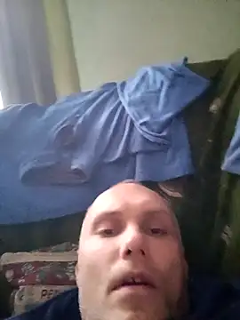 Snapshot of Pineapple04 chatting on 10.16.25 Pineapple04 online show from 10.16.25