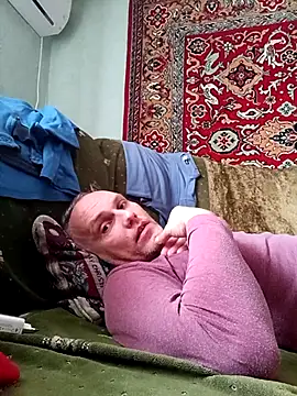 Snapshot of Pineapple04 chatting on 10.17.25 Pineapple04 online show from 10.17.25