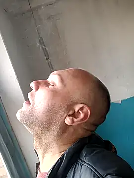 Snapshot of Pineapple04 chatting on 10.22.25 Pineapple04 online show from 10.22.25