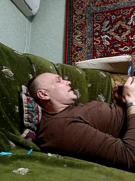 Pineapple04 online show from 12.17.25