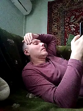 Pineapple04 online show from 01.11.26